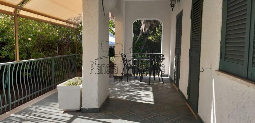 Villa trifamiliare – Terracina – San Felice Circeo