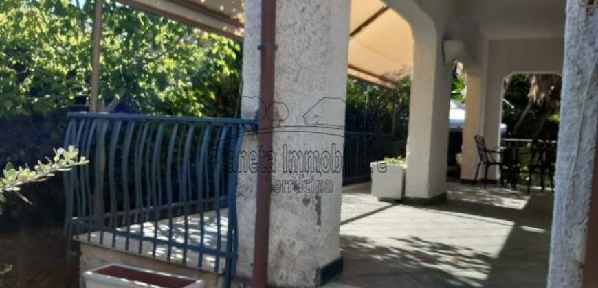 Villa trifamiliare – Terracina – San Felice Circeo