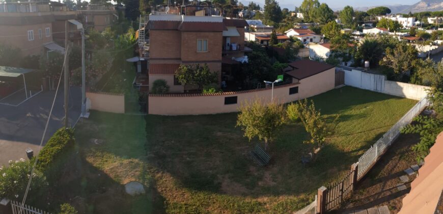 TERRACINA VENDESI – APPARTAMENTO IN UN BEL CONTESTO RESIDENZIALE