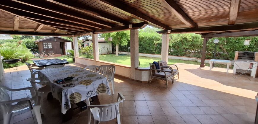 Villa quadrifamiliare in vendita in Strada Provinciale Badino, 47