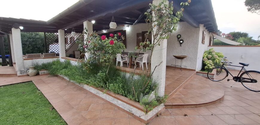 Villa quadrifamiliare in vendita in Strada Provinciale Badino, 47